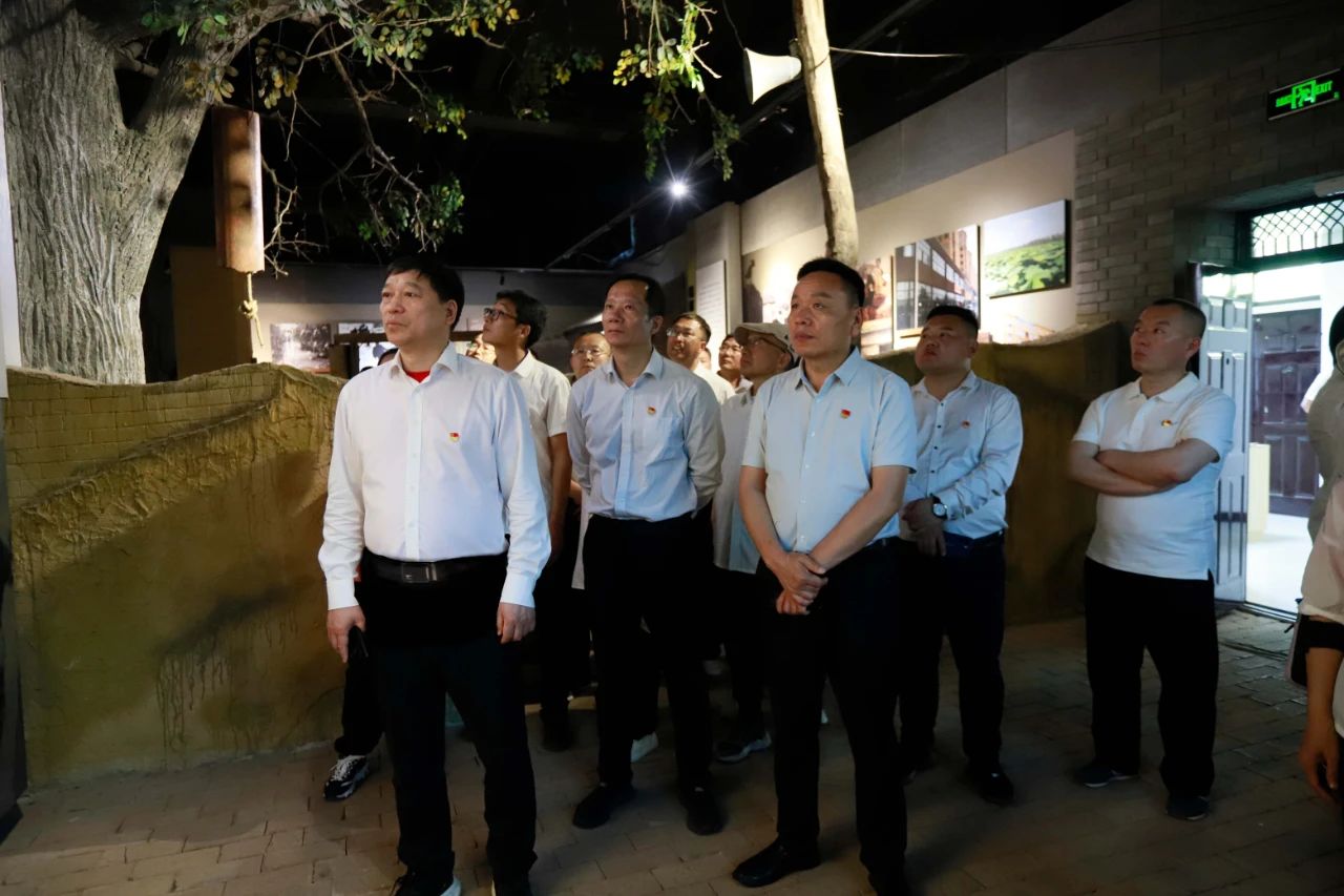 砥礪初心使命，汲取奮進力量丨花花牛乳業(yè)集團黨委組織開展學(xué)習(xí)“焦裕祿精神”主題黨日活動