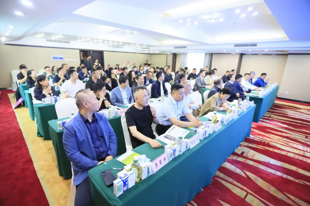 河南省2024國家“學生飲用奶計劃”推廣工作推進會在鄭州成功舉辦！