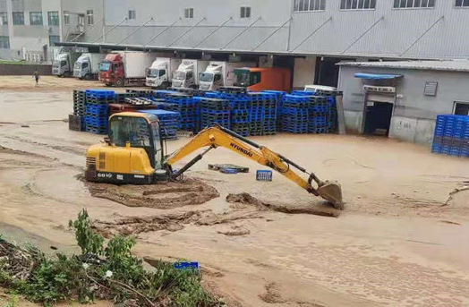微光匯聚、風雨同舟，我們一起扛！